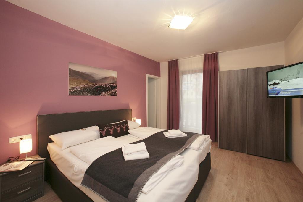 Lake And Cityhotel Edelweiss - Self Check In Zell am See Exterior photo