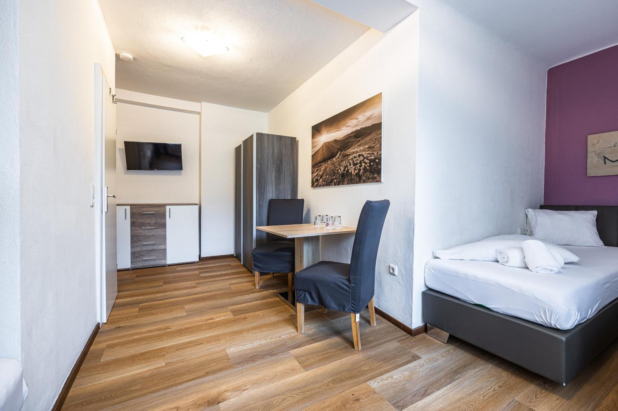 Lake And Cityhotel Edelweiss - Self Check In Zell am See Exterior photo